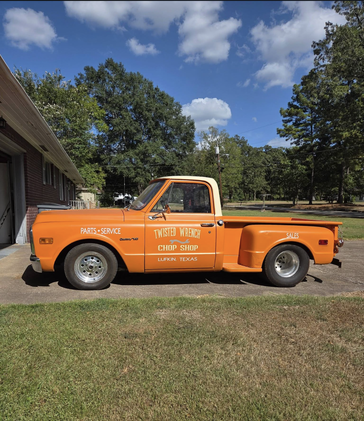 CLASSIC C10 CHEVY built at Red’s Speed Shop